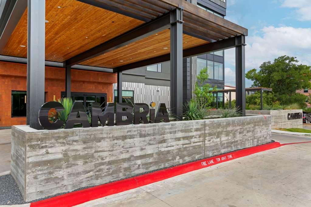 Cambria Hotel Austin Airport Экстерьер фото