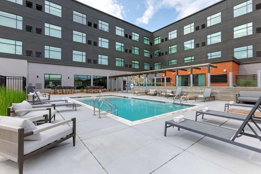 Cambria Hotel Austin Airport Удобства фото